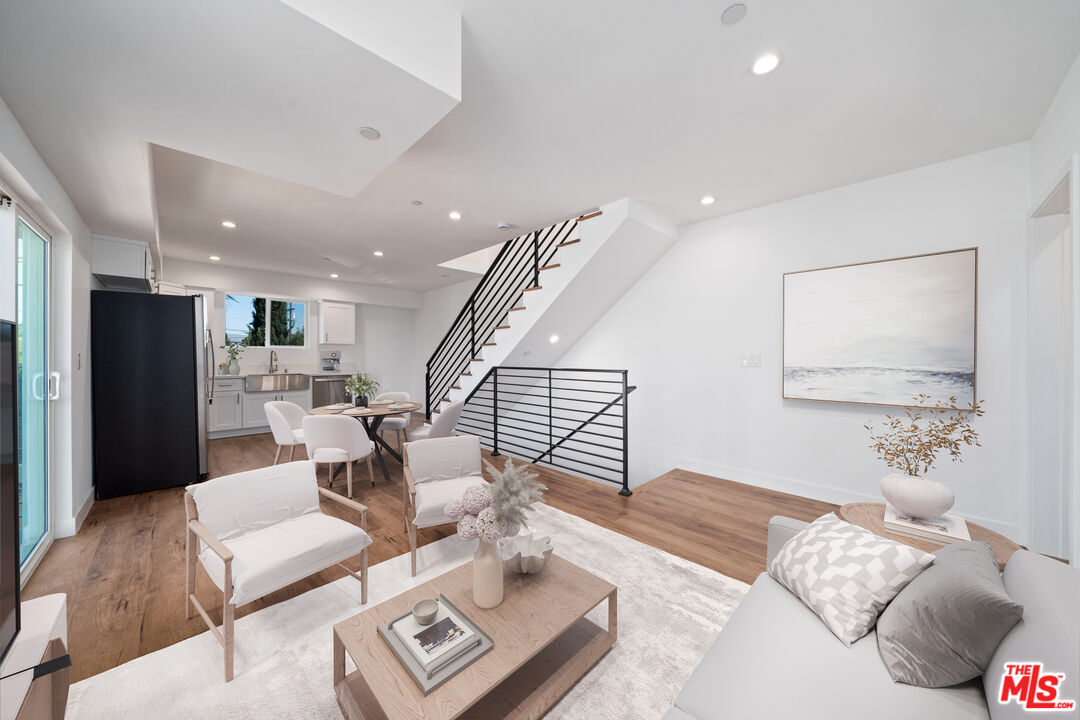 6334 Beck Ave Unit: 6334