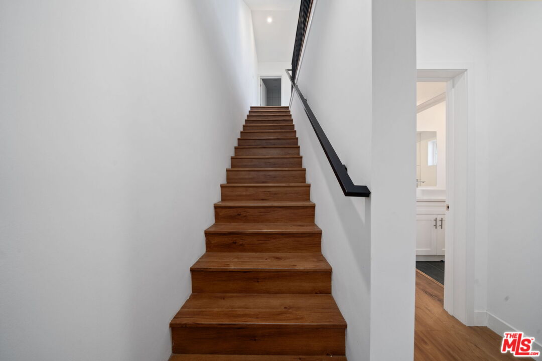 6334 Beck Ave Unit: 6334