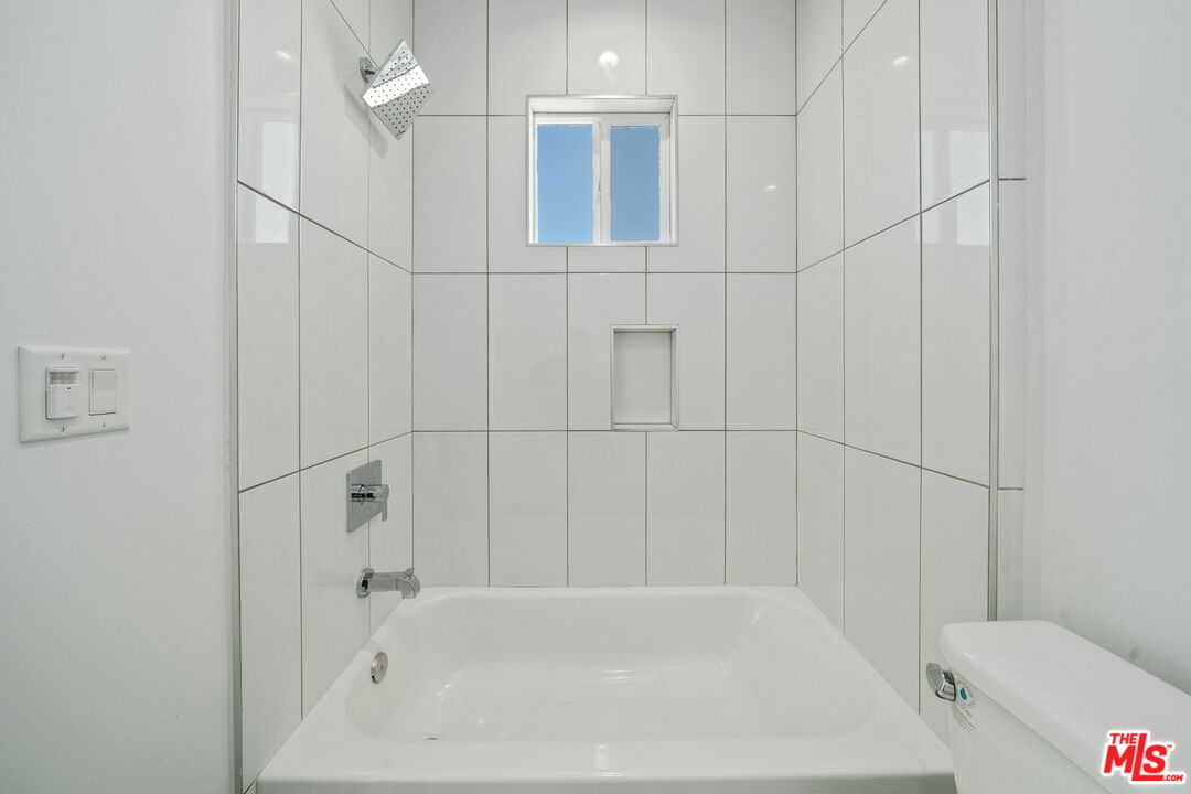 6334 Beck Ave Unit: 6334