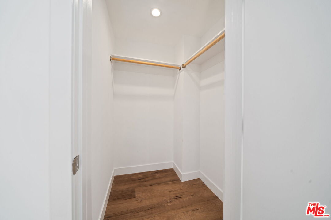 6334 Beck Ave Unit: 6334