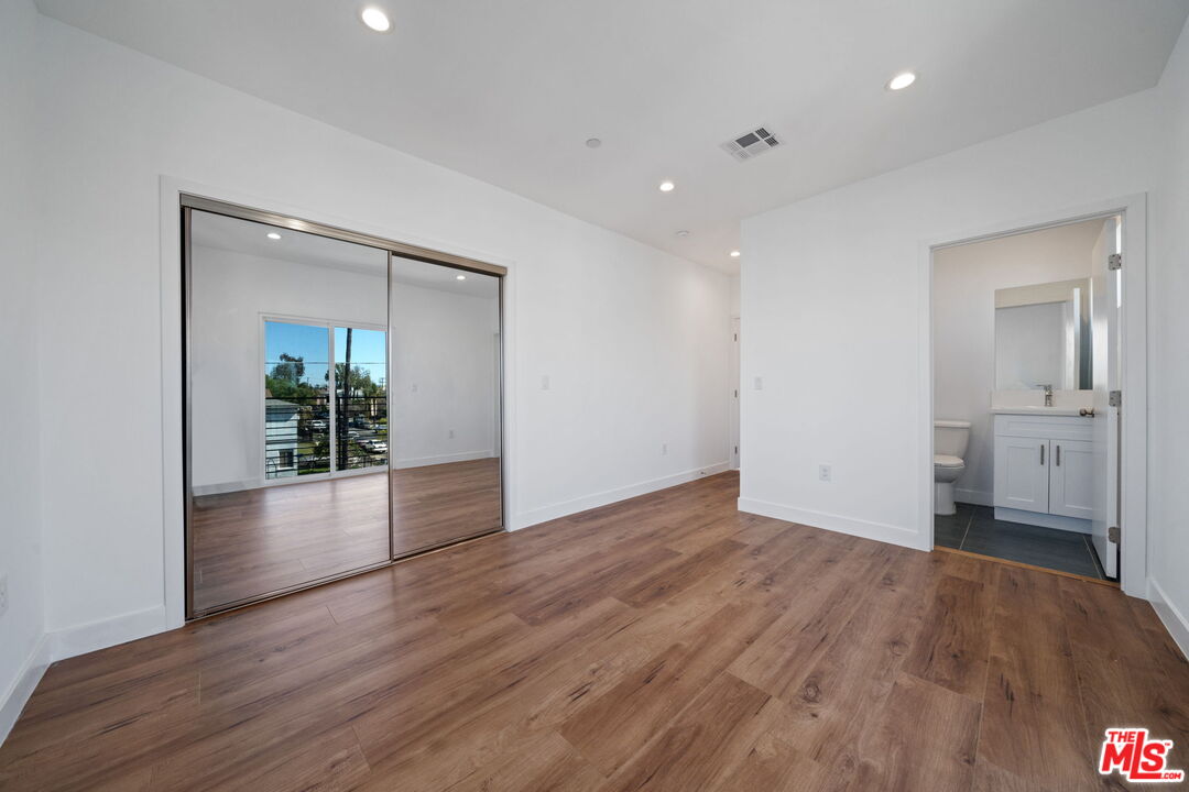 6334 Beck Ave Unit: 6334