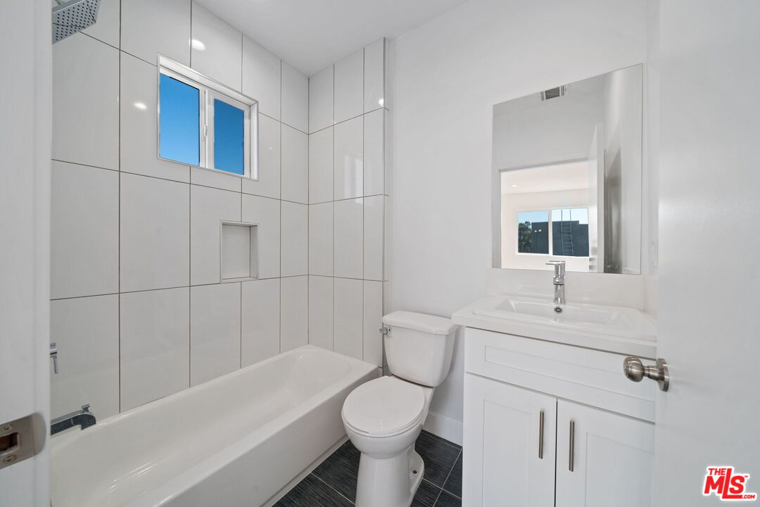 6334 Beck Ave Unit: 6334