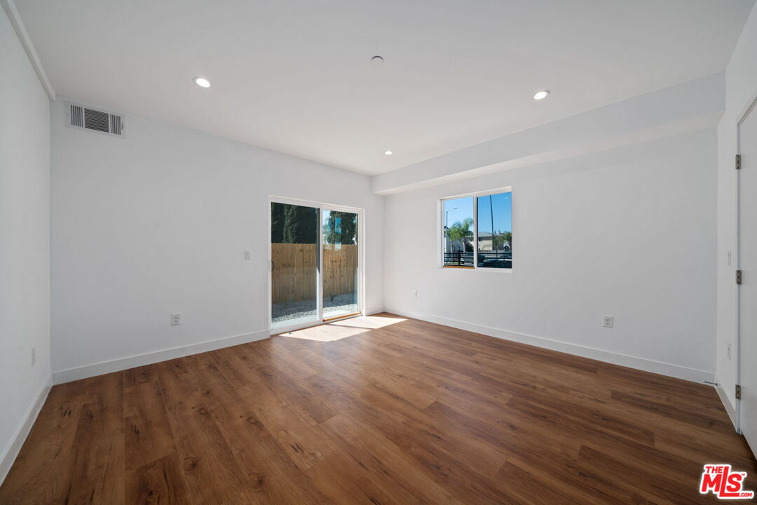 6334 Beck Ave Unit: 6334
