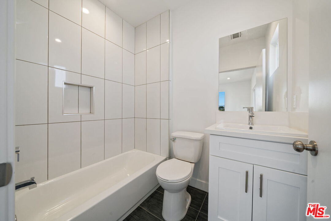 6334 Beck Ave Unit: 6334