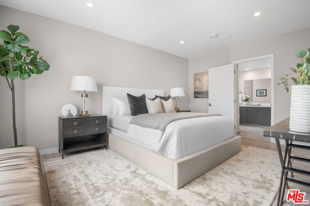 1226 S Bedford St Unit: 404