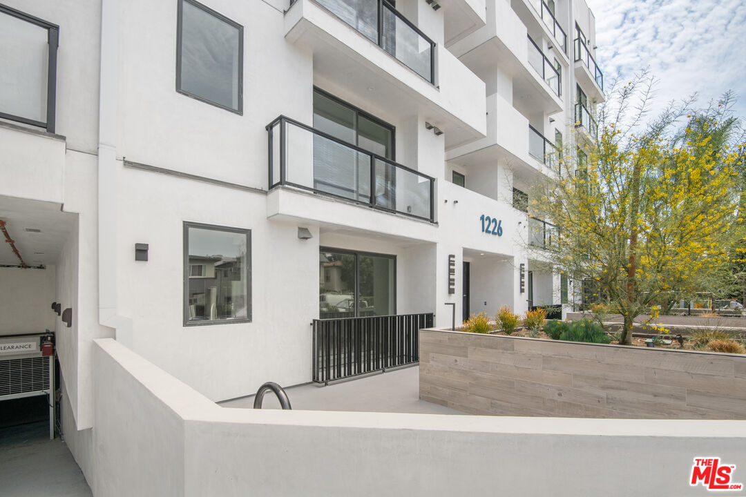 1226 S Bedford St Unit: 104