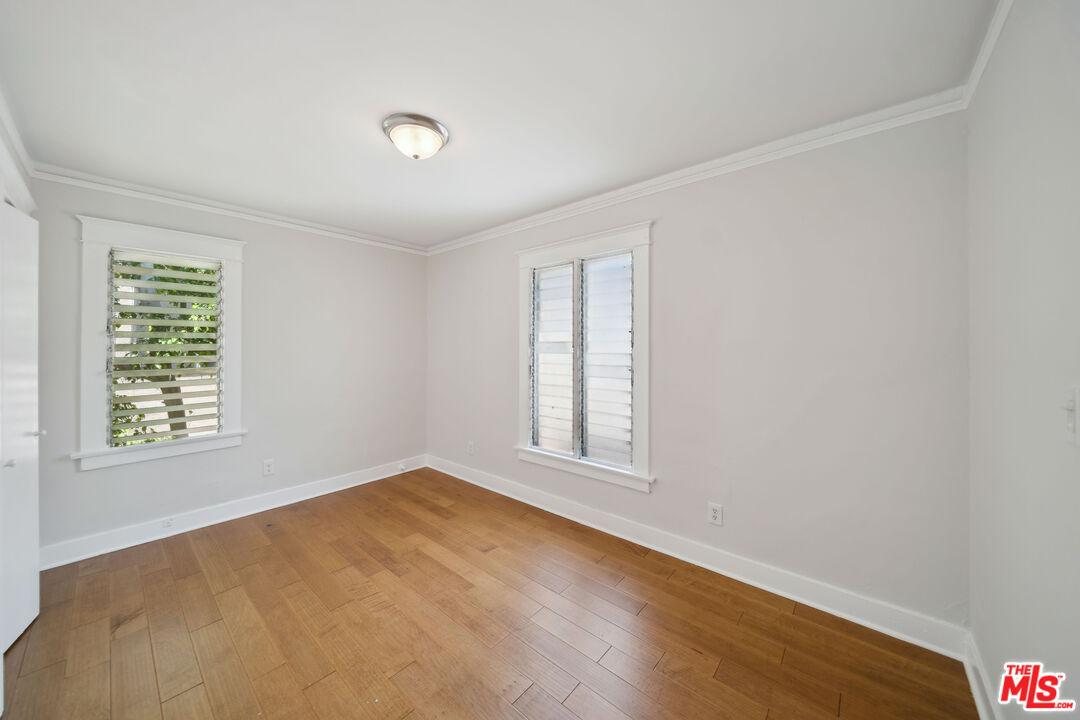 1239 N Havenhurst Dr Unit: 1239 1/2