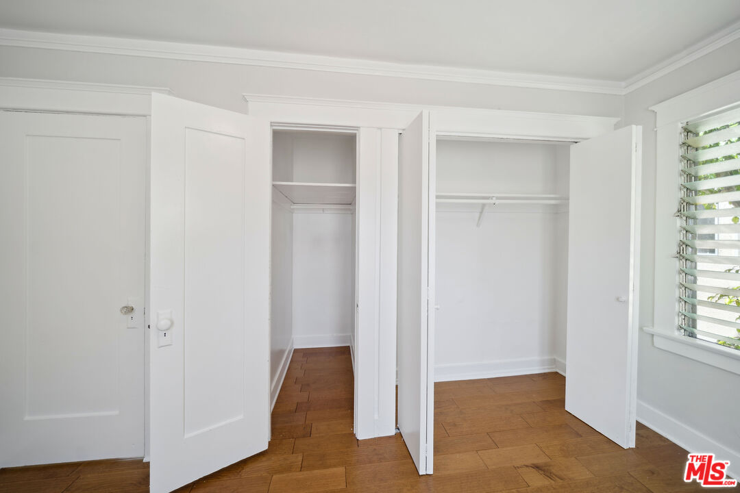 1239 N Havenhurst Dr Unit: 1239 1/2
