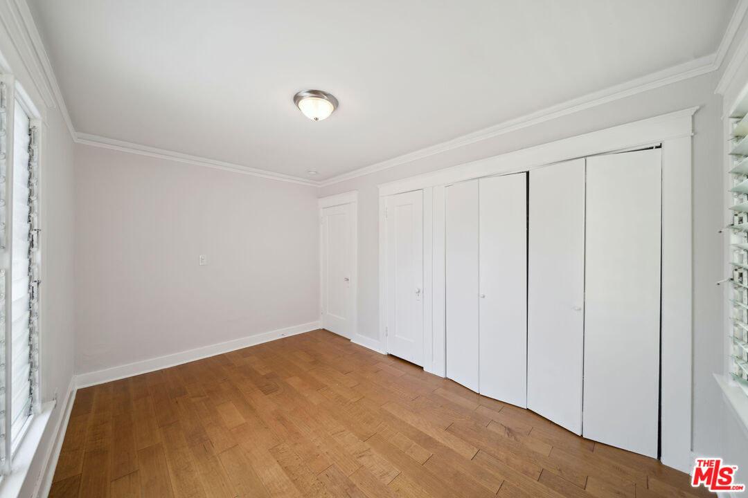 1239 N Havenhurst Dr Unit: 1239 1/2