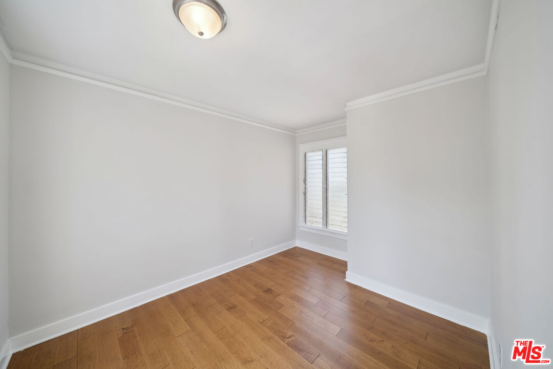 1239 N Havenhurst Dr Unit: 1239 1/2