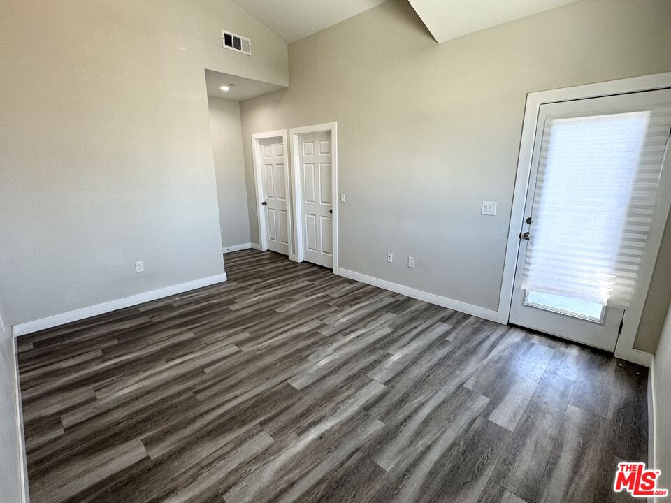 1123 Browning Blvd
