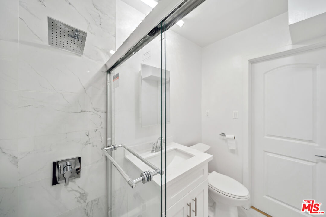 326 S Serrano Ave Unit: 9