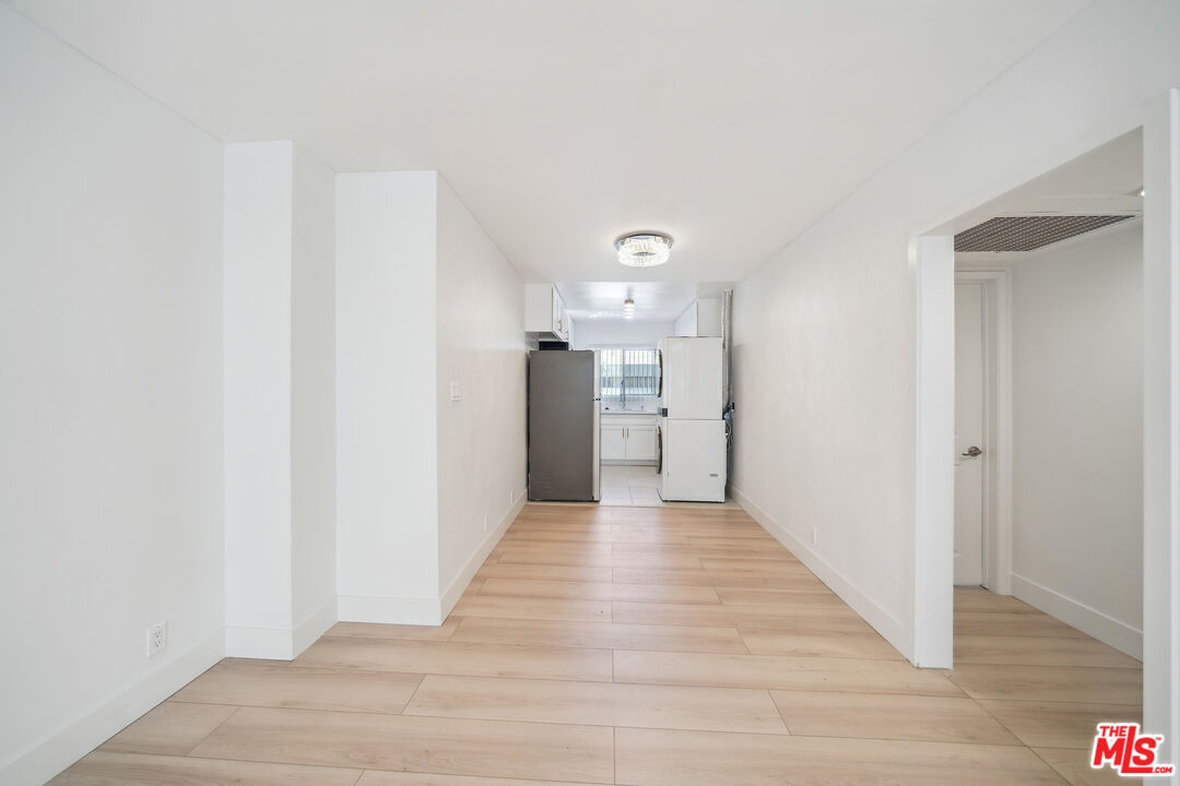 326 S Serrano Ave Unit: 9