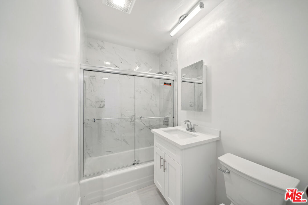 326 S Serrano Ave Unit: 9