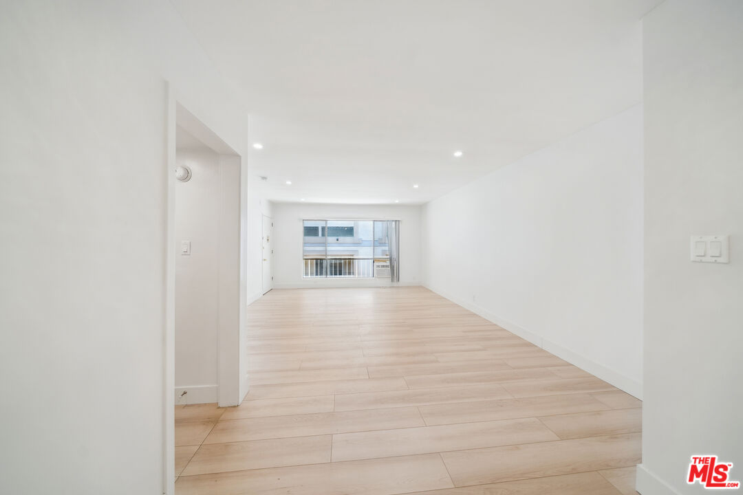 326 S Serrano Ave Unit: 9