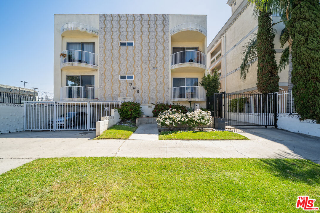 326 S Serrano Ave Unit: 9