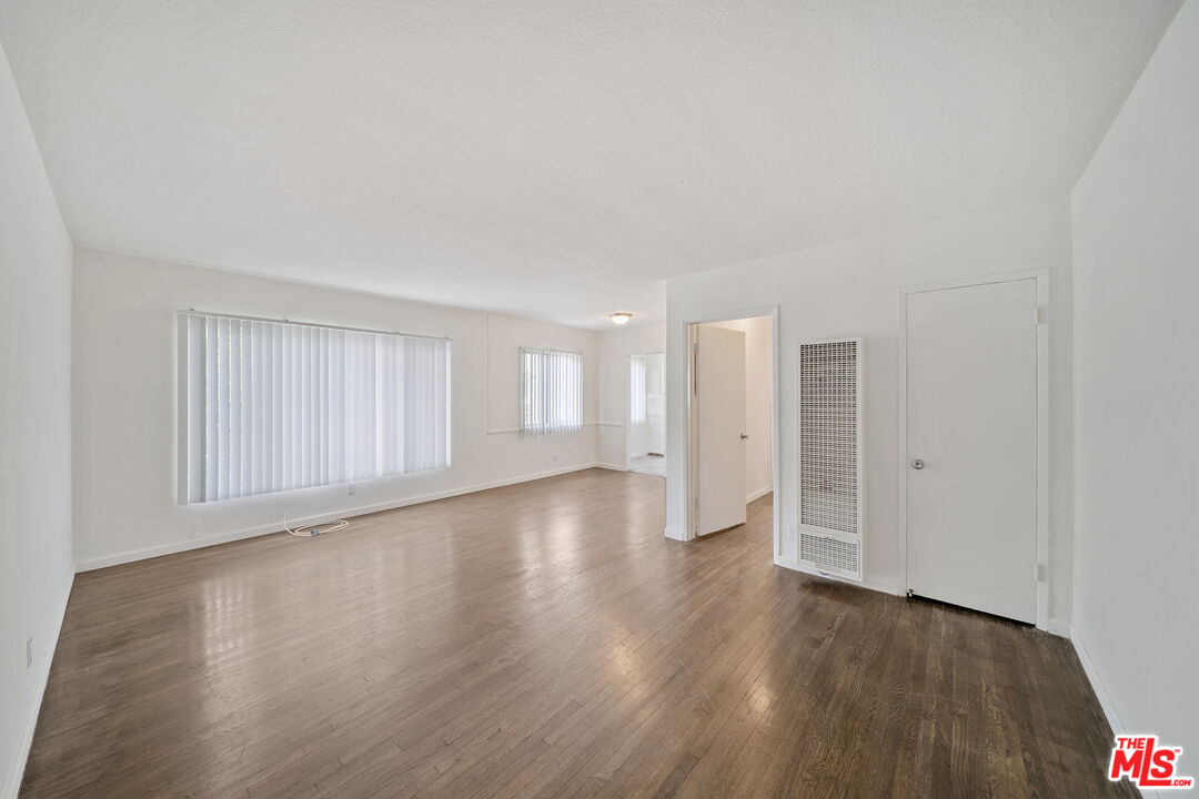 2314 S Corning Unit: 9