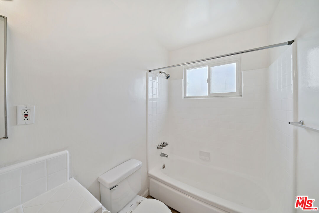 2314 S Corning Unit: 9