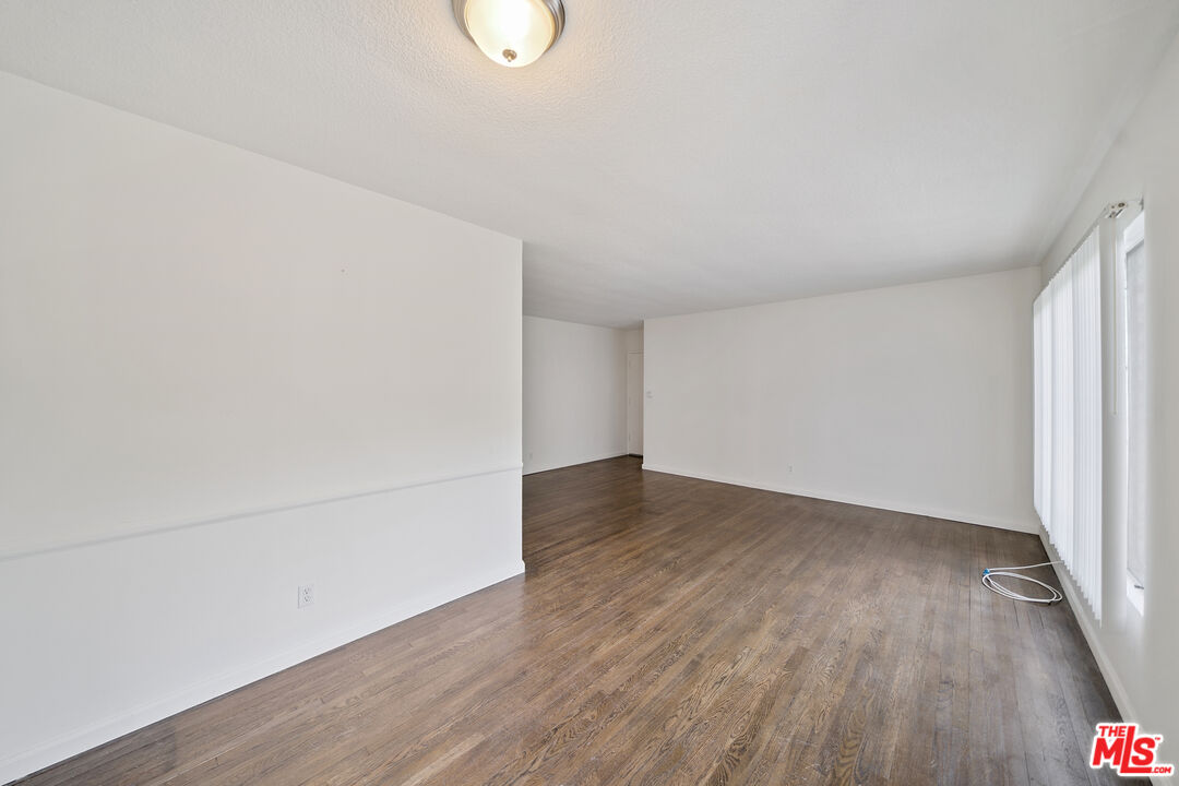 2314 S Corning Unit: 9