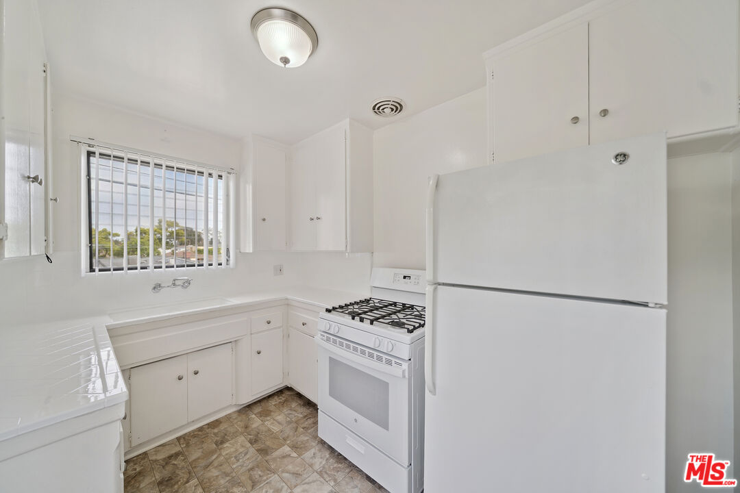 2314 S Corning Unit: 9