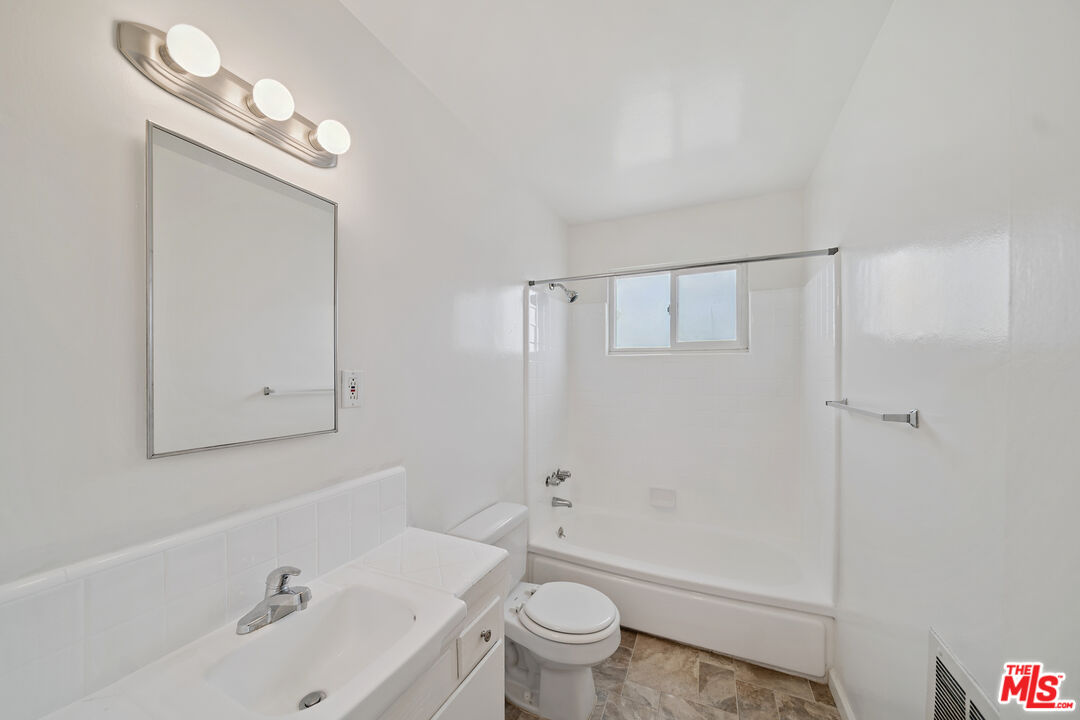 2314 S Corning Unit: 9