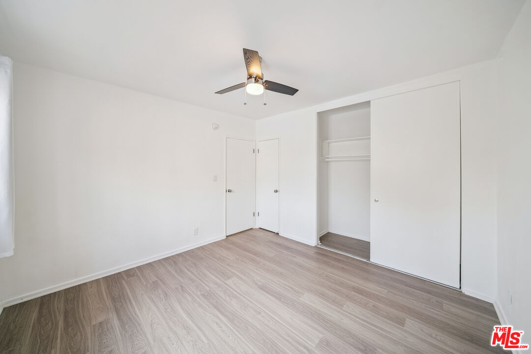 217 Carondelet Unit: 4