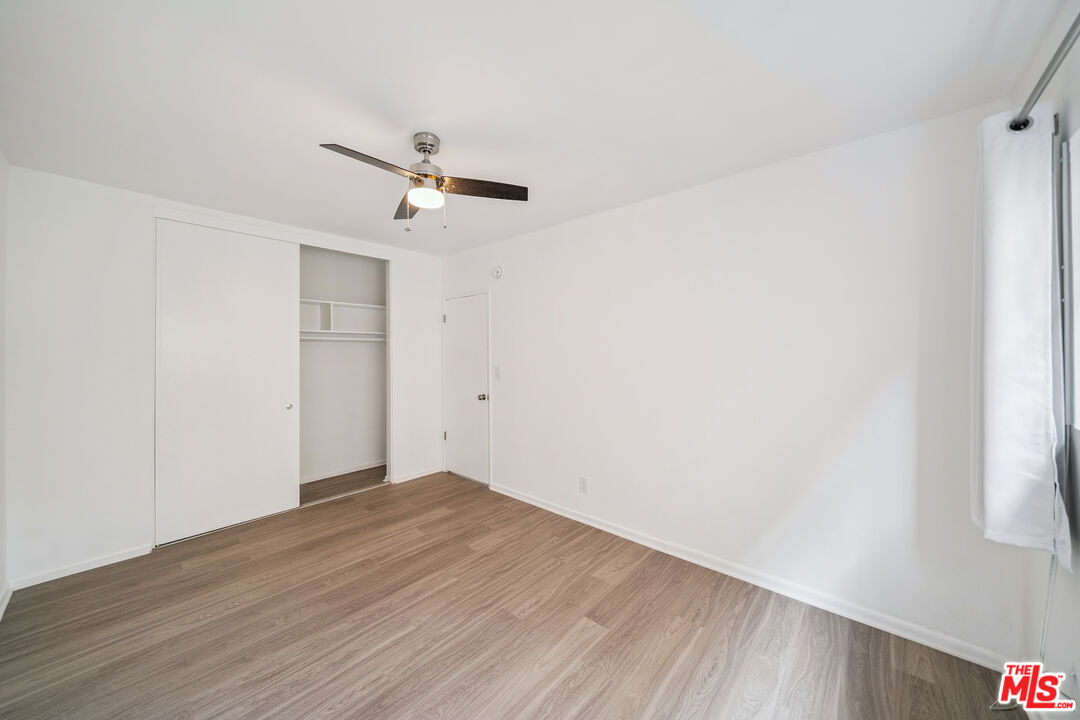 217 Carondelet Unit: 4