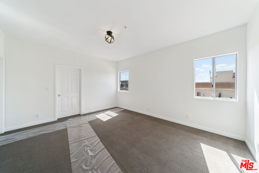 1508 Greenfield Ave Unit: 307