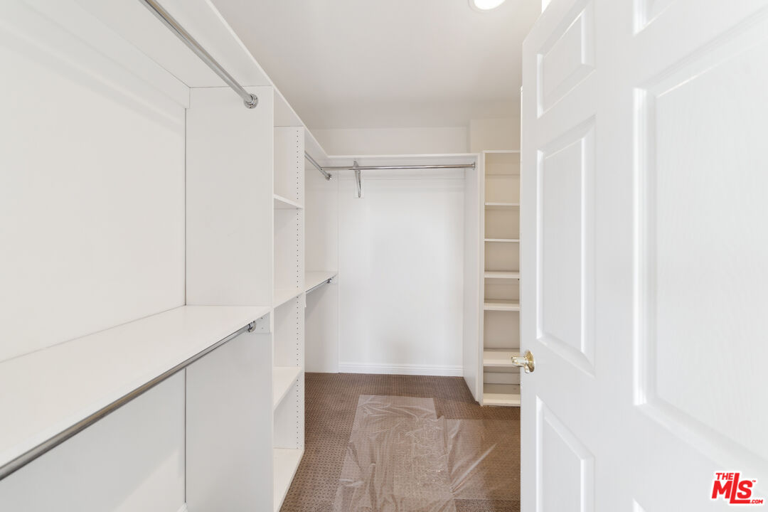 1508 Greenfield Ave Unit: 307