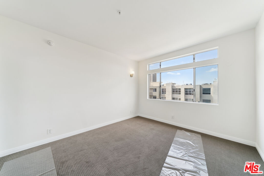 1508 Greenfield Ave Unit: 307