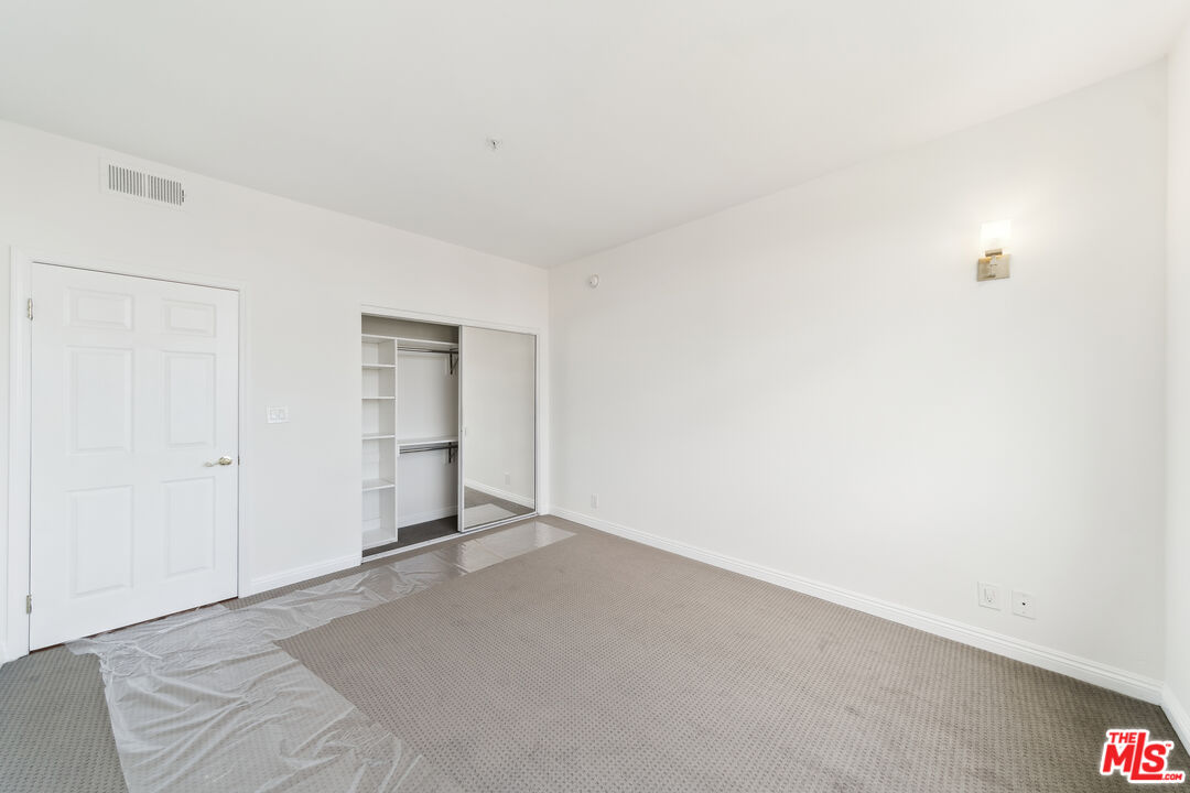 1508 Greenfield Ave Unit: 307