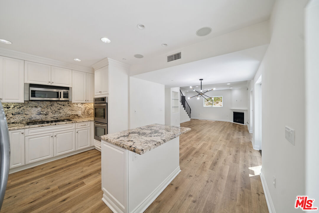 1529 S Beverly Dr. Unit: 1