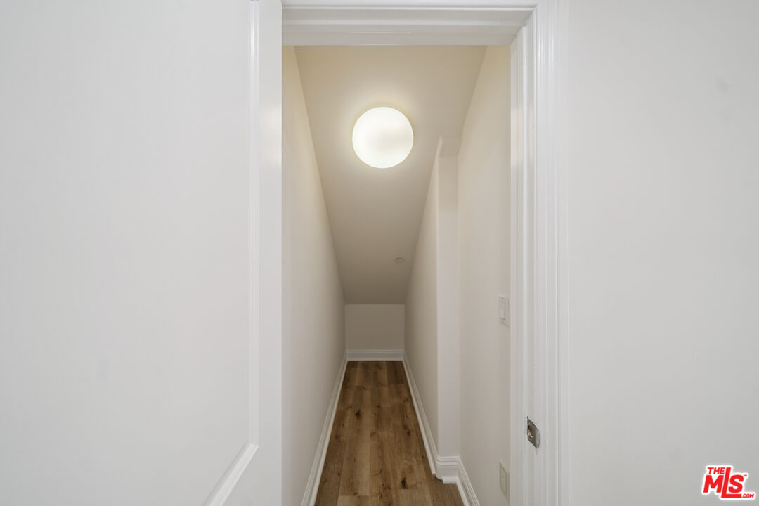 1529 S Beverly Dr. Unit: 1