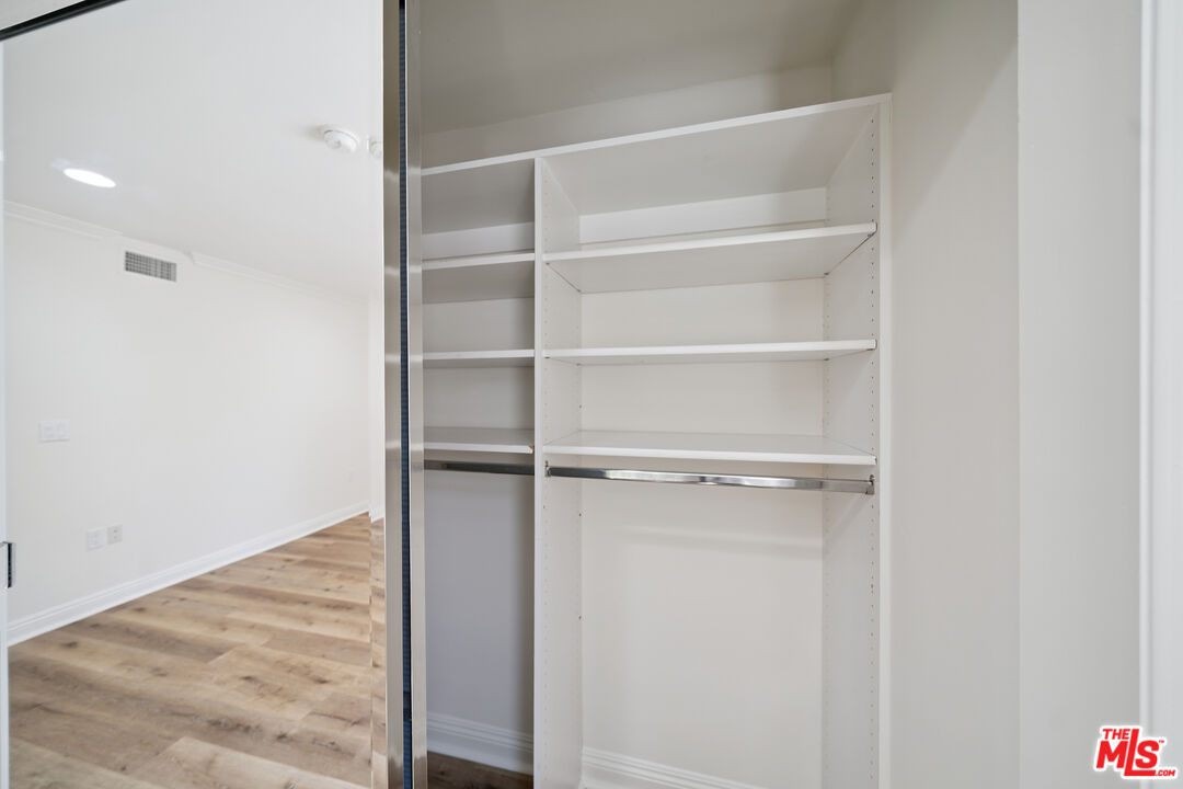 1529 S Beverly Dr. Unit: 1