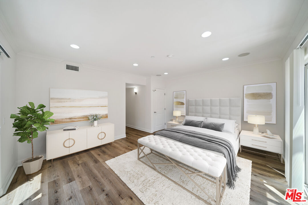1529 S Beverly Dr. Unit: 1