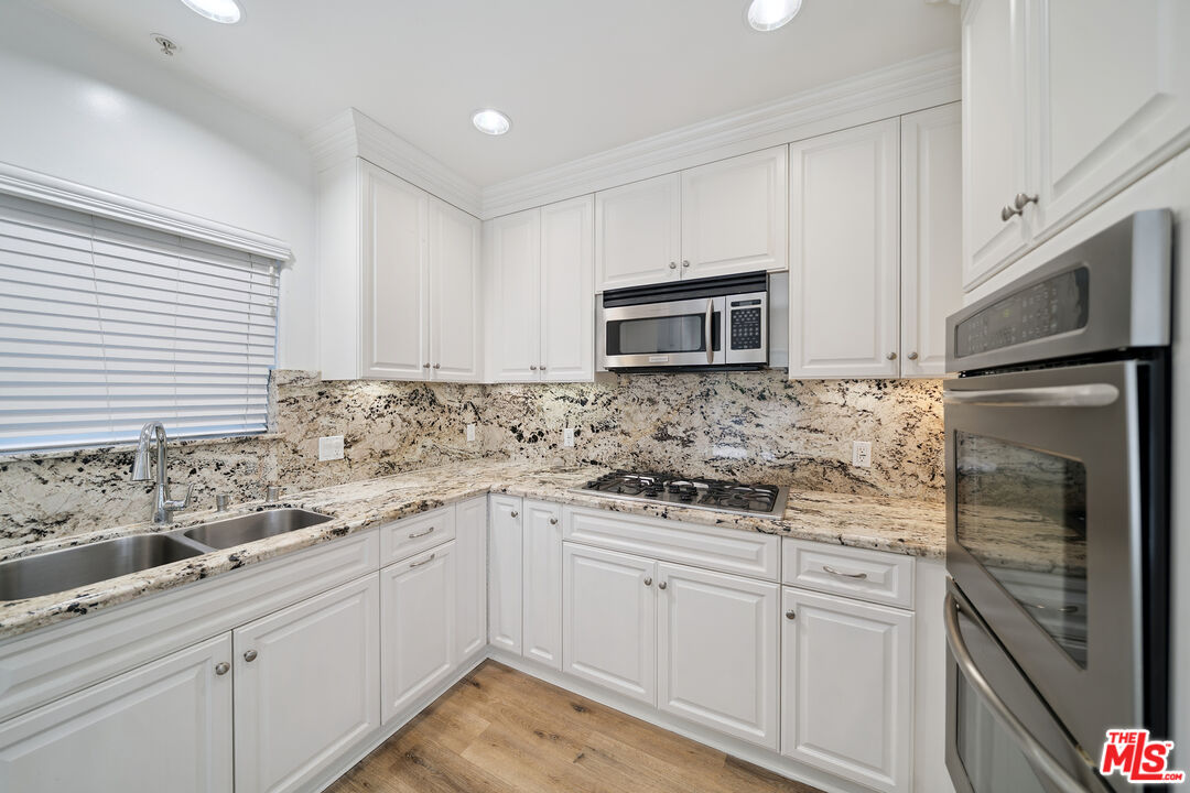 1529 S Beverly Dr. Unit: 1