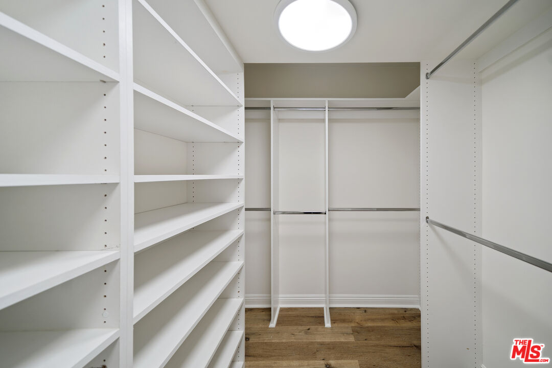 1529 S Beverly Dr. Unit: 1