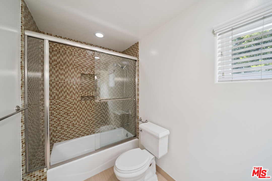 1529 S Beverly Dr. Unit: 1