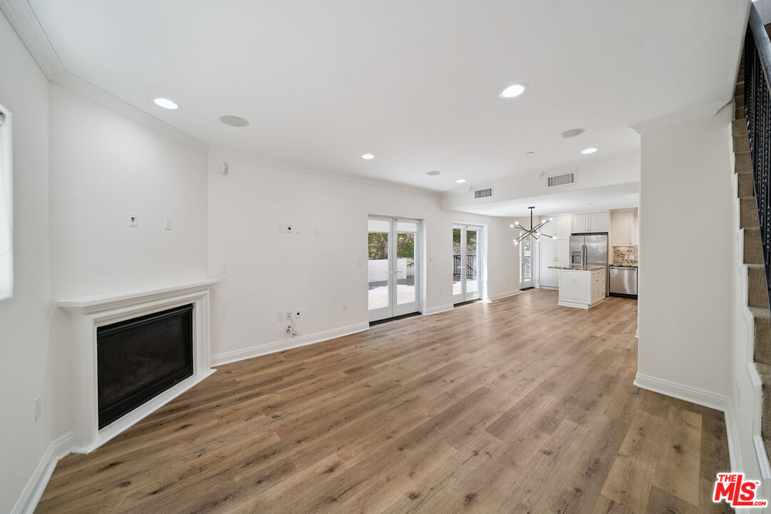 1529 S Beverly Dr. Unit: 1