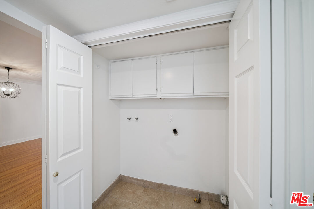 1508 Greenfield Ave Unit: 206