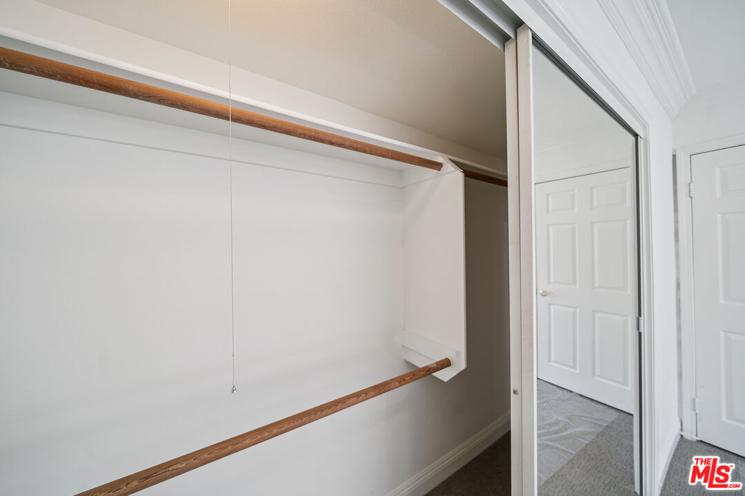 1508 Greenfield Ave Unit: 206
