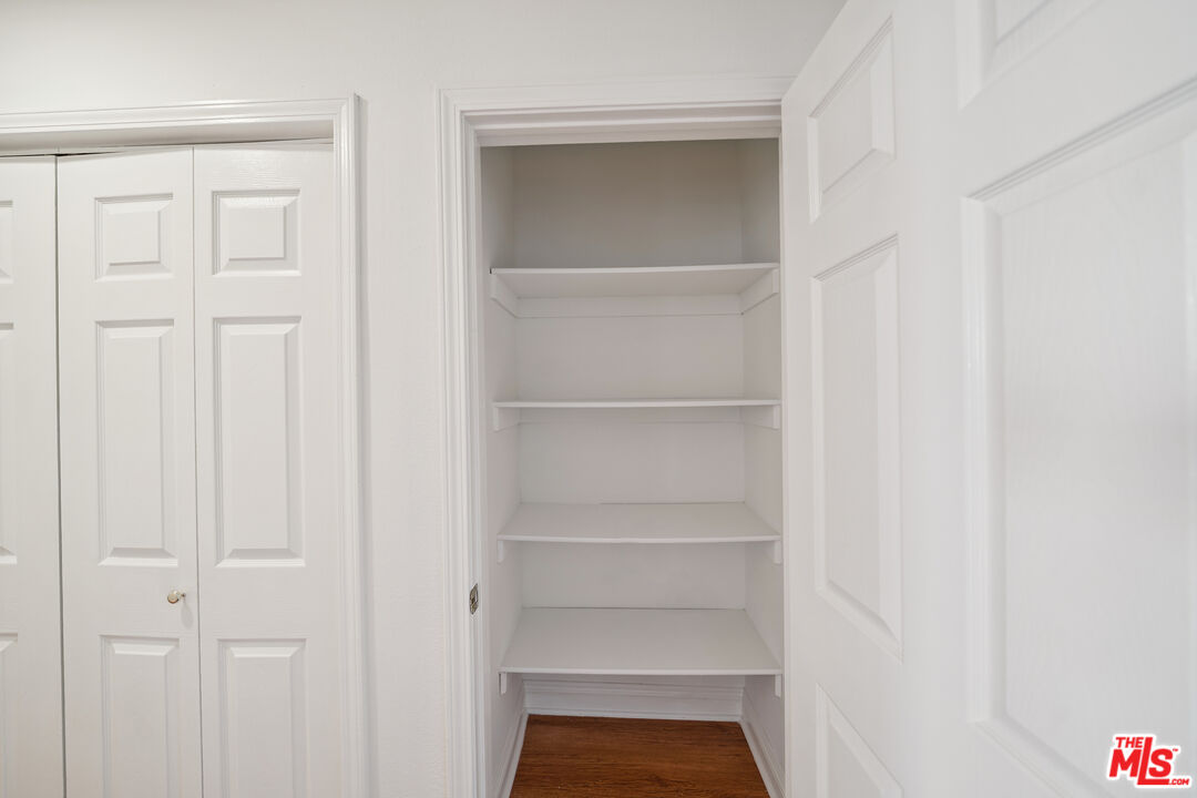 1508 Greenfield Ave Unit: 405