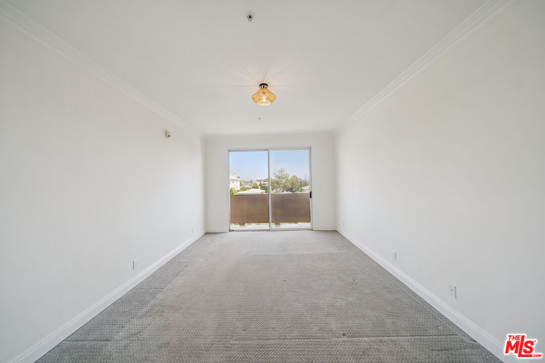 1508 Greenfield Ave Unit: 405