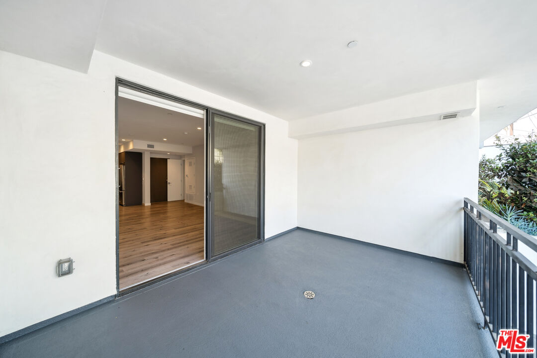 1226 S Bedford St Unit: 103