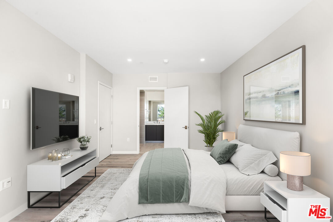 1226 S Bedford St Unit: 103