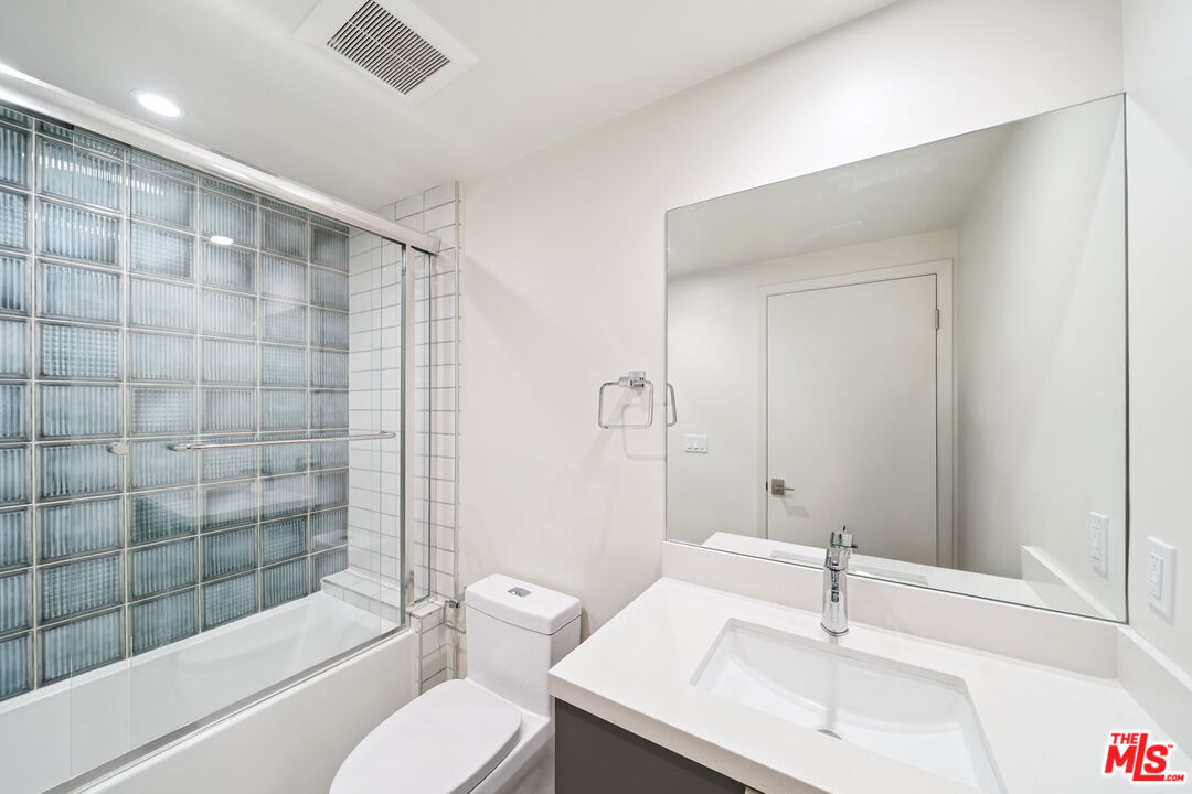 1226 S Bedford St Unit: 103