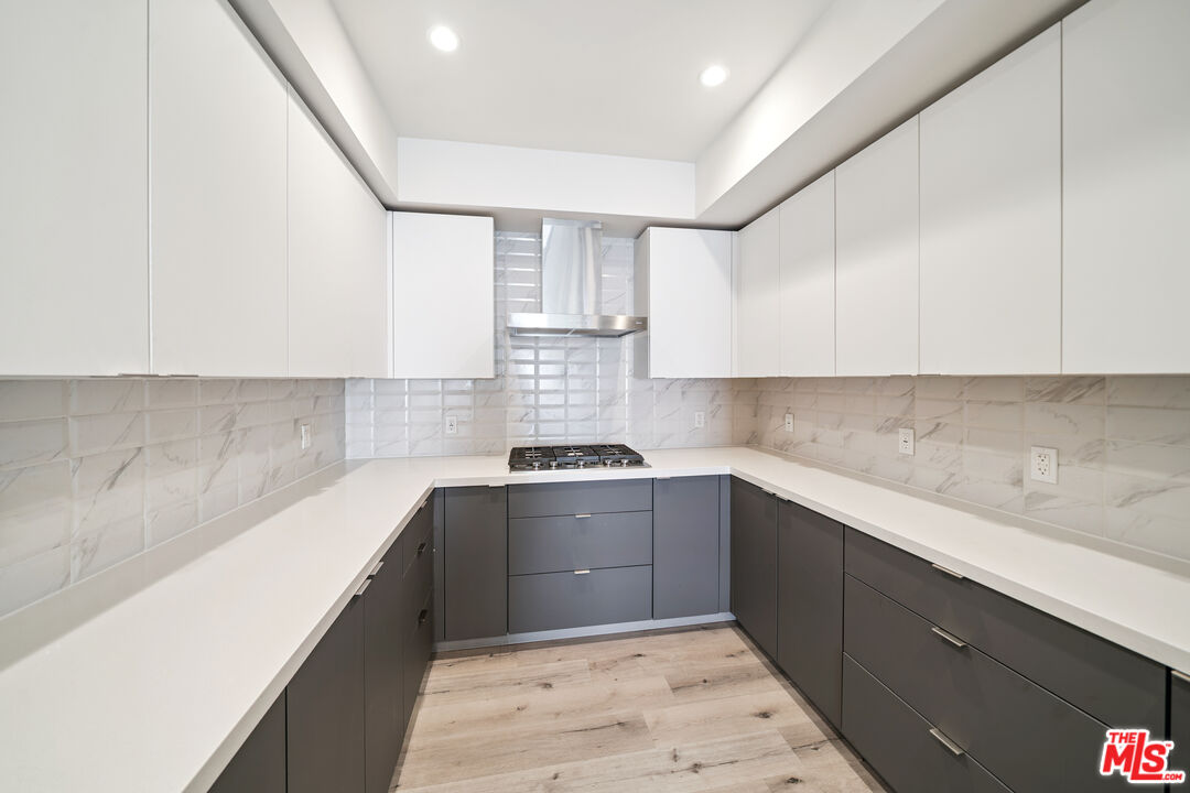 1226 S Bedford St Unit: 103