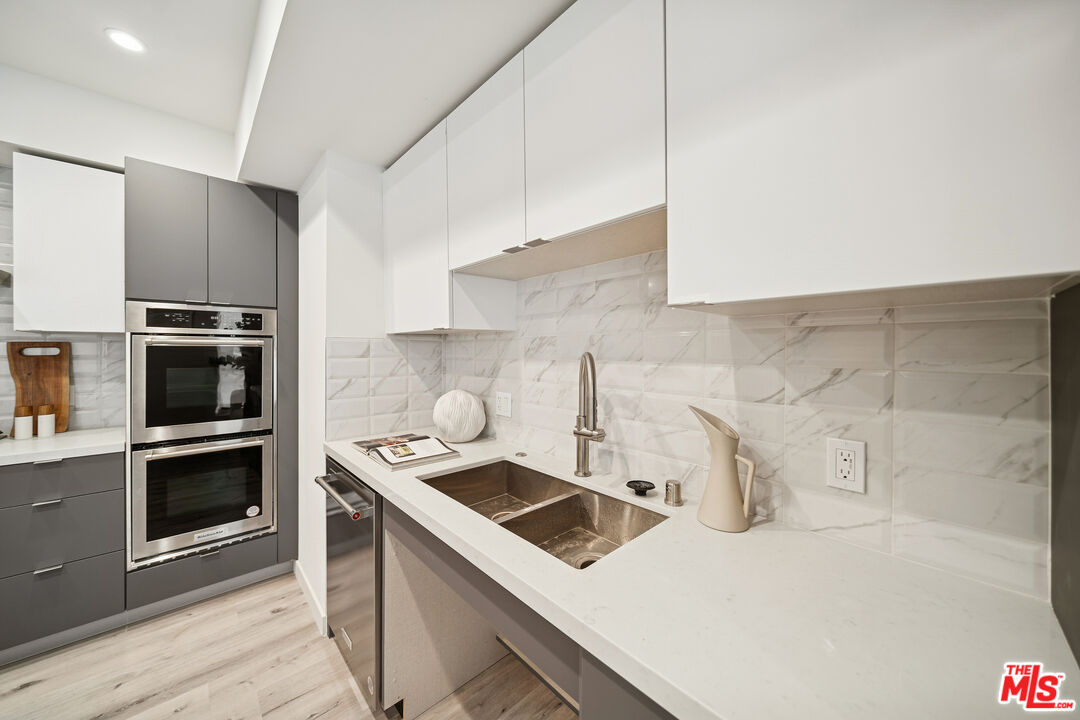 1051 S Corning St Unit: 204