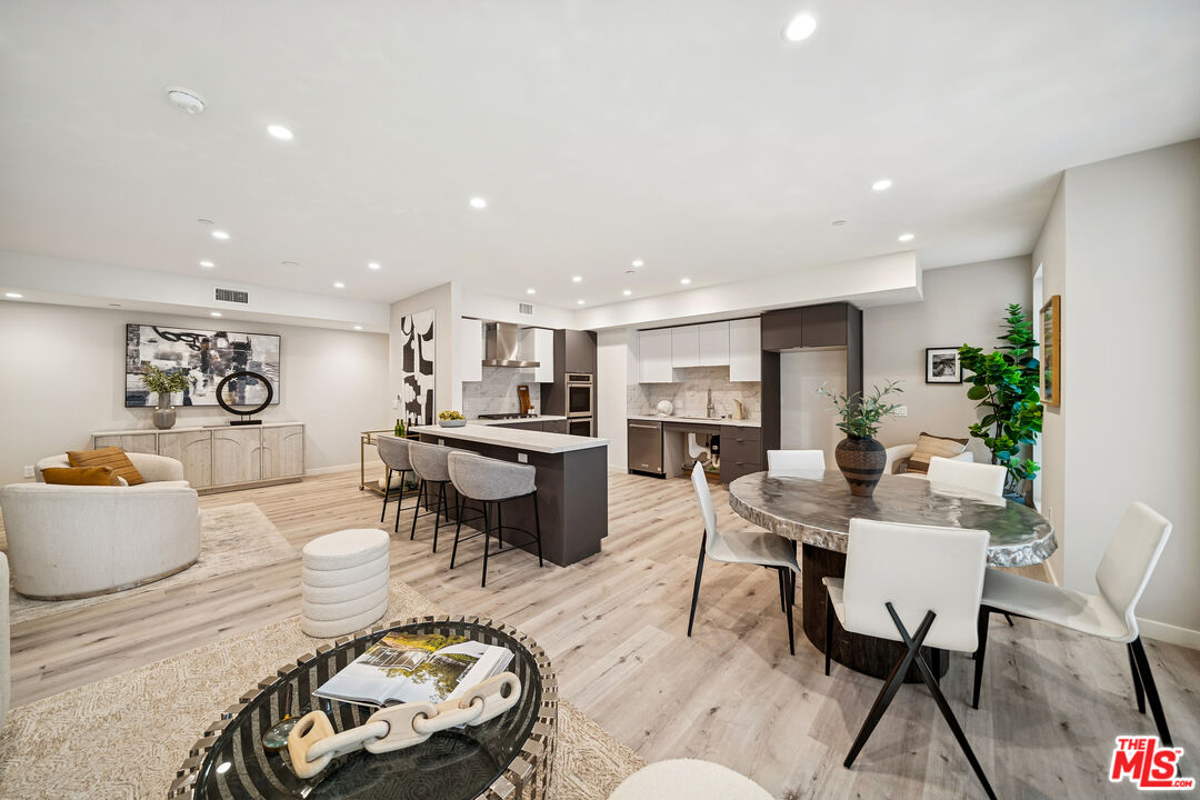 1051 S Corning St Unit: 204