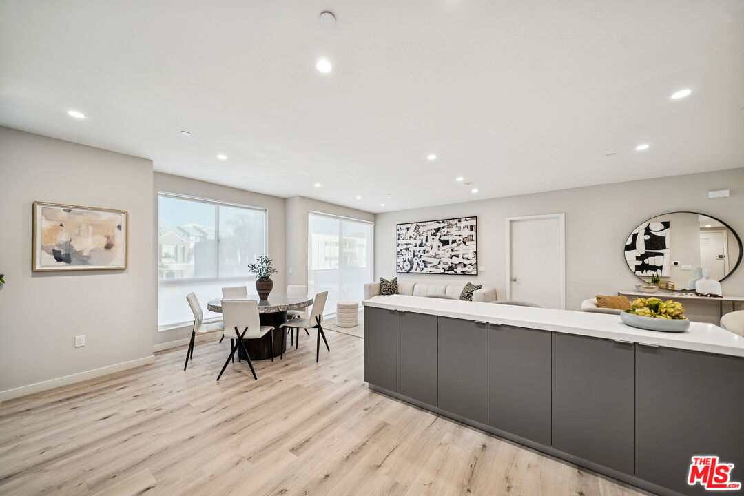 1051 S Corning St Unit: 204